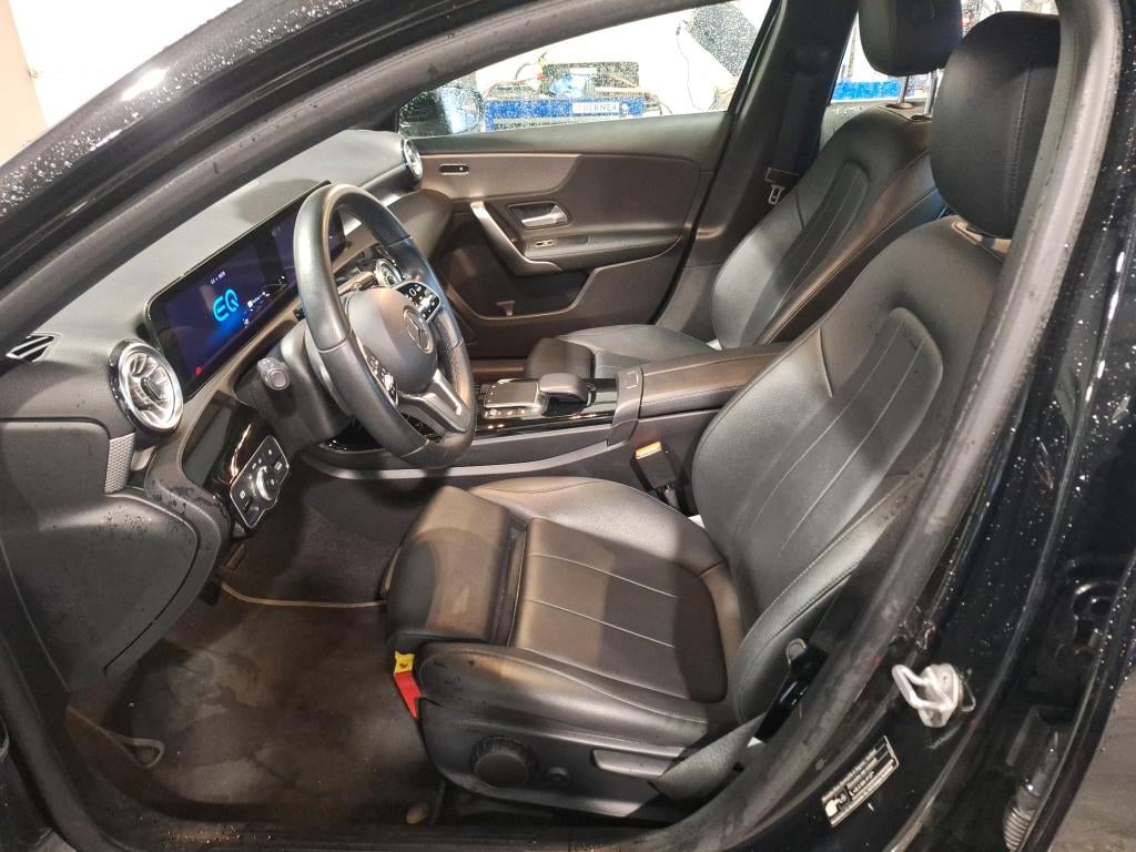 MERCEDES-BENZ CLASS A (W177) A 250 e PHEV Business Solution photo
