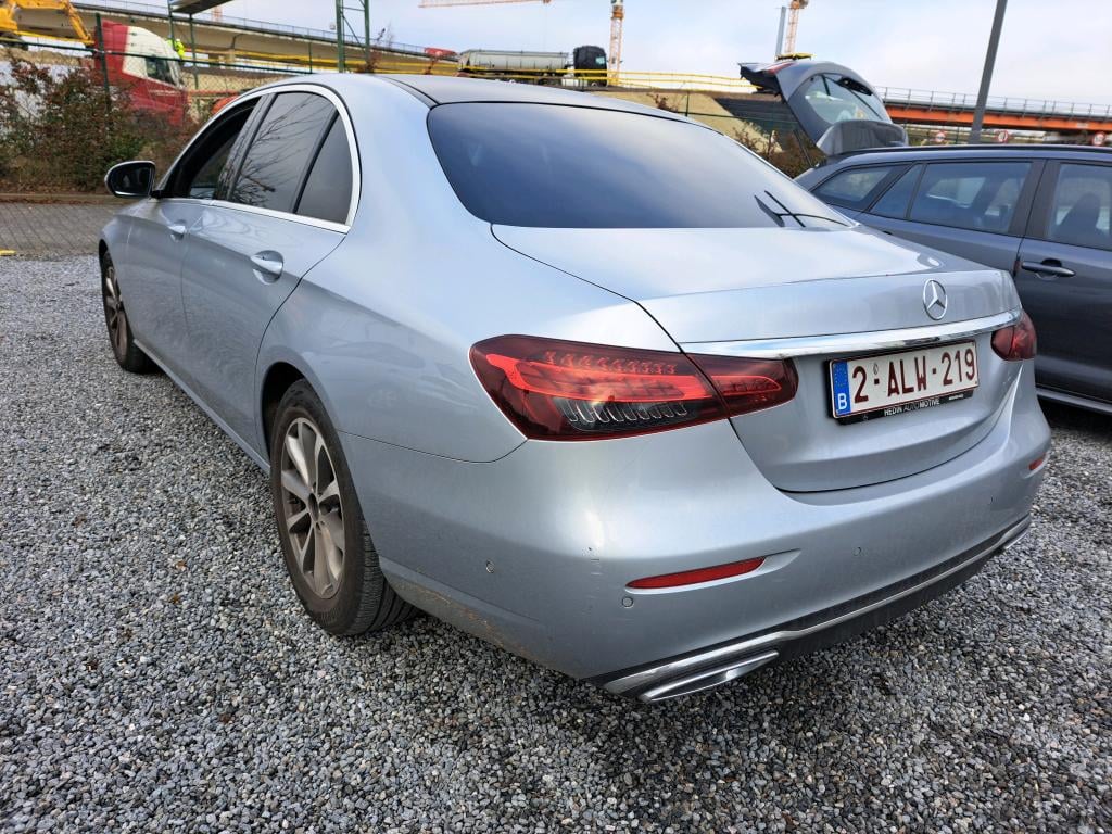 MERCEDES-BENZ E-CLASS BERLINE 1.6 E 200 D BUSINESS SOLUTION AUTO photo