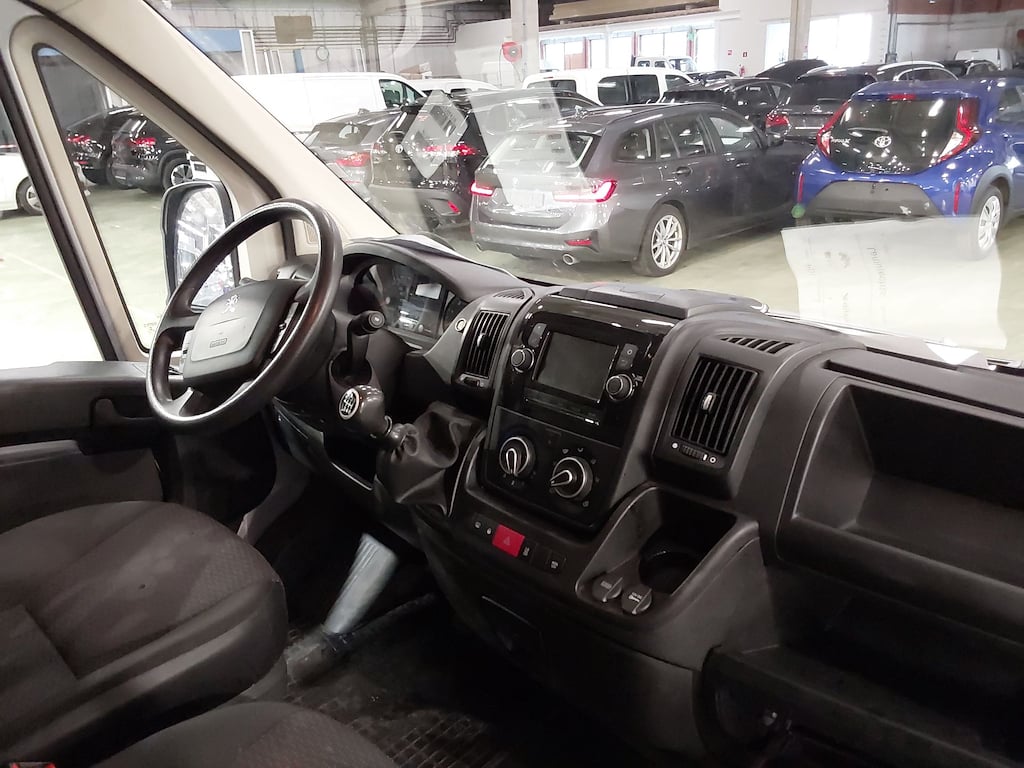 PEUGEOT BOXER 2.2 BLUEHDI S-S 140 ASPHALT 333 L1H1 photo