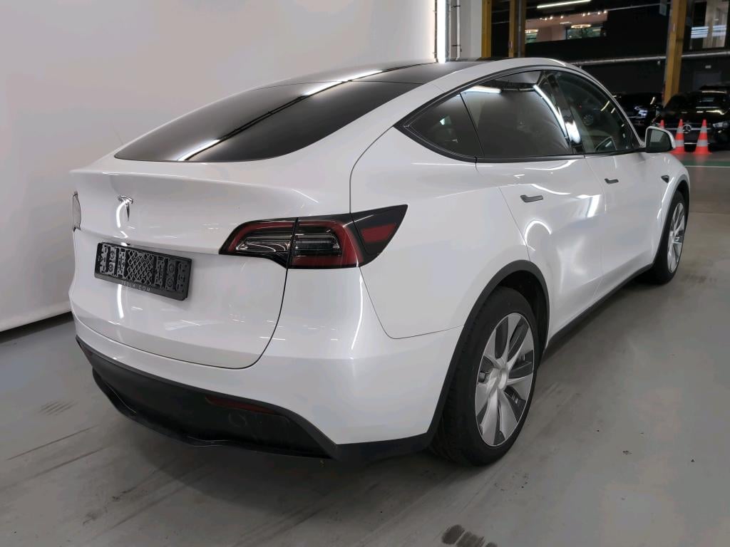 TESLA MODEL Y BEV AUTO RWD photo