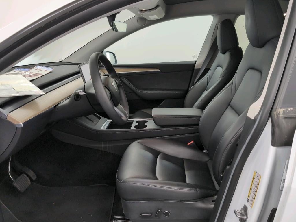 TESLA MODEL Y BEV AUTO RWD photo
