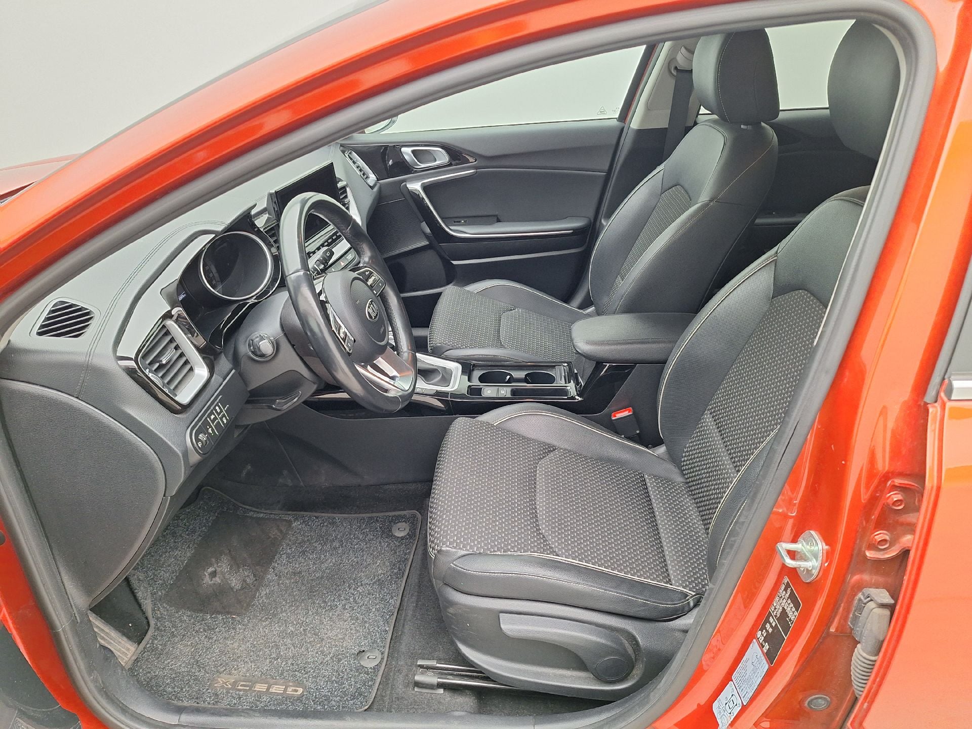 Kia, XCeed '19, KIA XCeed 1.5 T-GDi 160 DCT ISG More 5d photo