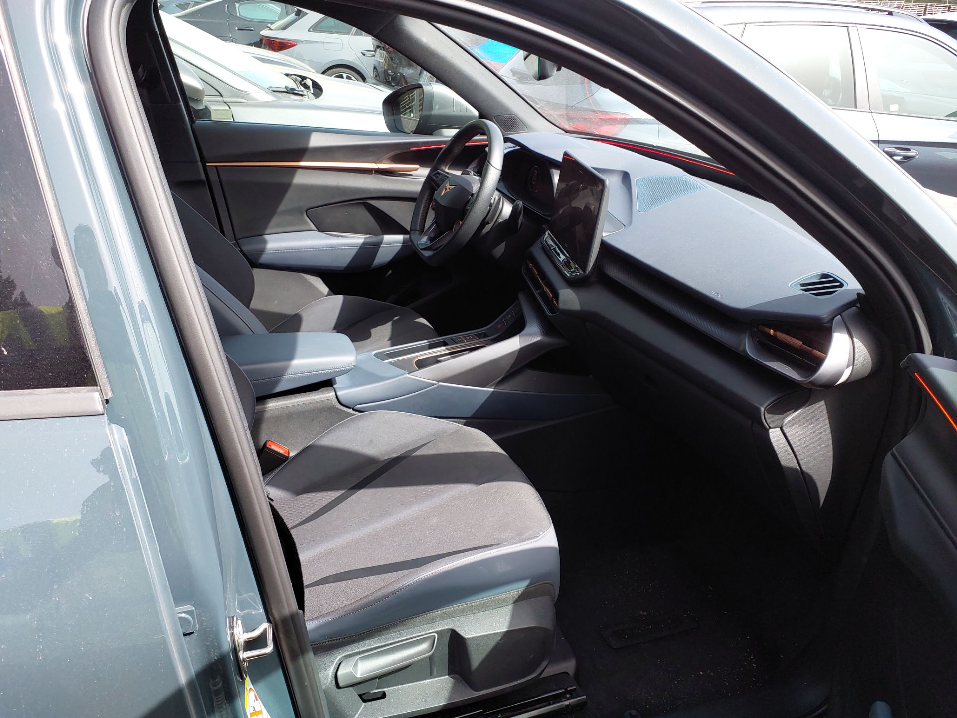 CUPRA Terramar 1.5 eTSI DSG 150cv automatico photo