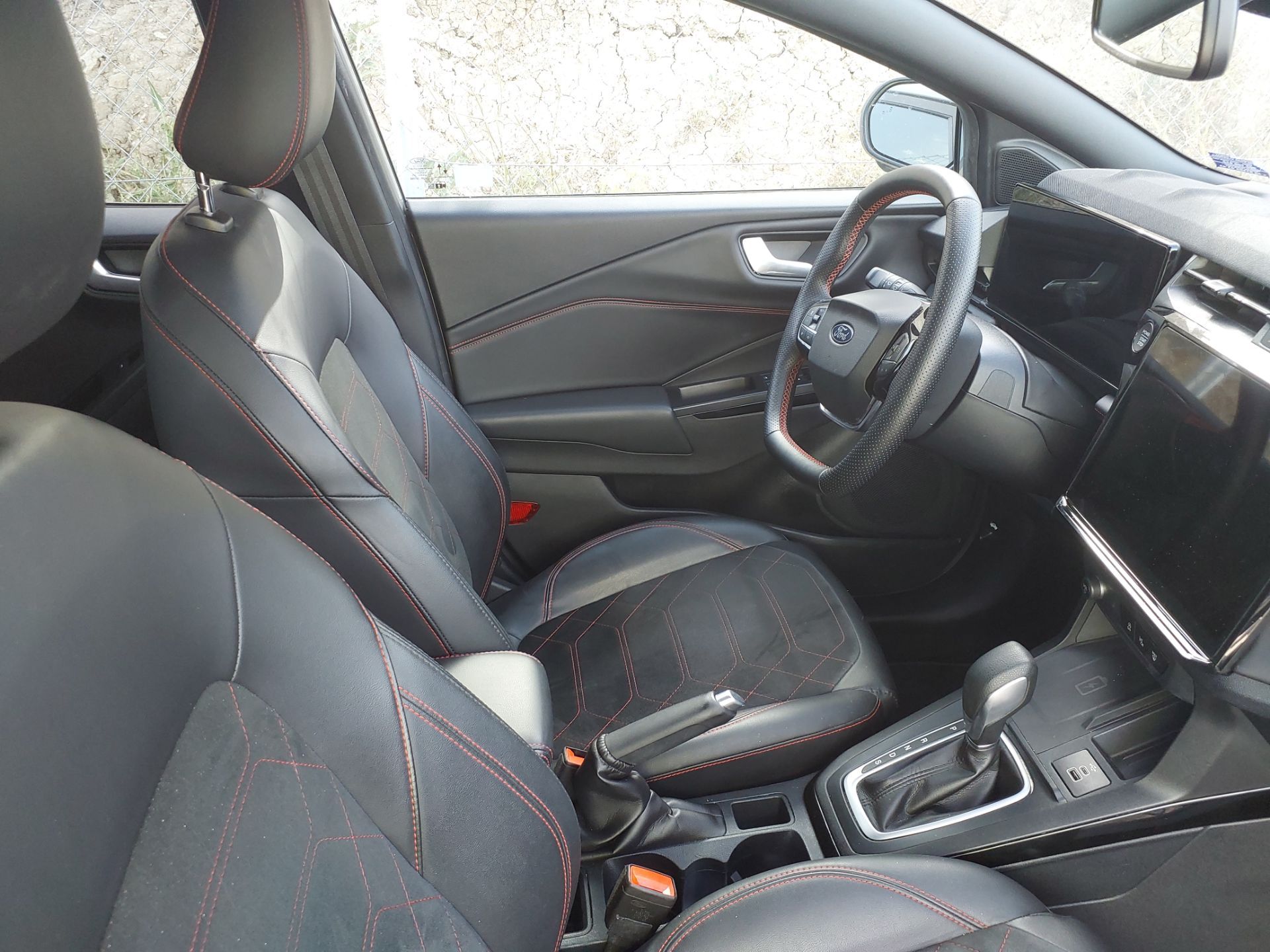 FORD Puma 1.0 155cv S6.2 AutomÃ¡tico ST-LINE X EcoBoost(Pano-Roof + Winterpack) photo