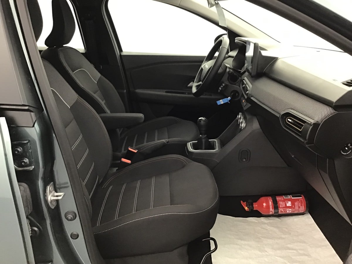 Dacia Sandero Expression 1.0 Gasoline 91hp photo