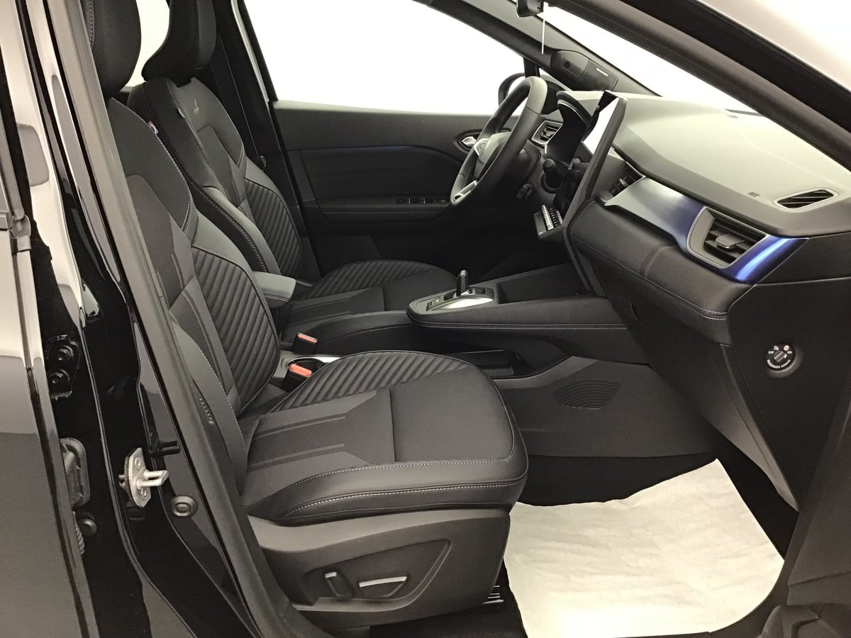 Renault SymbioZ Esprit Alpine E-Tech Hybrid 160 photo