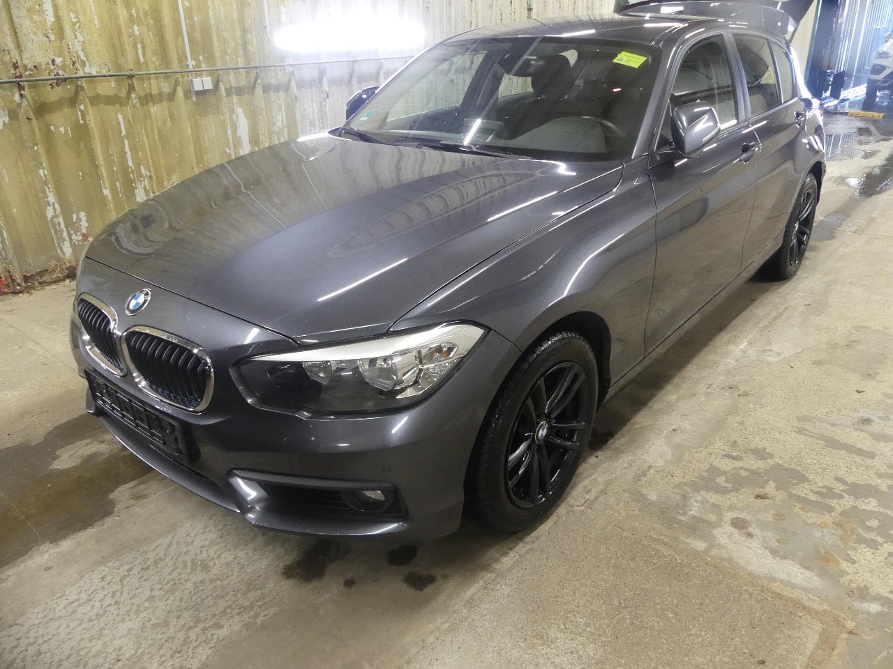 Baureihe 1 Lim. 5-trg. 120d Advantage 2.0 140KW AT8 E6