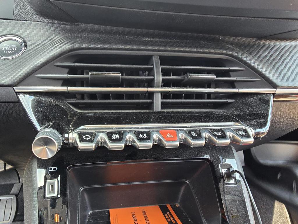 PEUGEOT e-208 50 kWh Active Pack photo