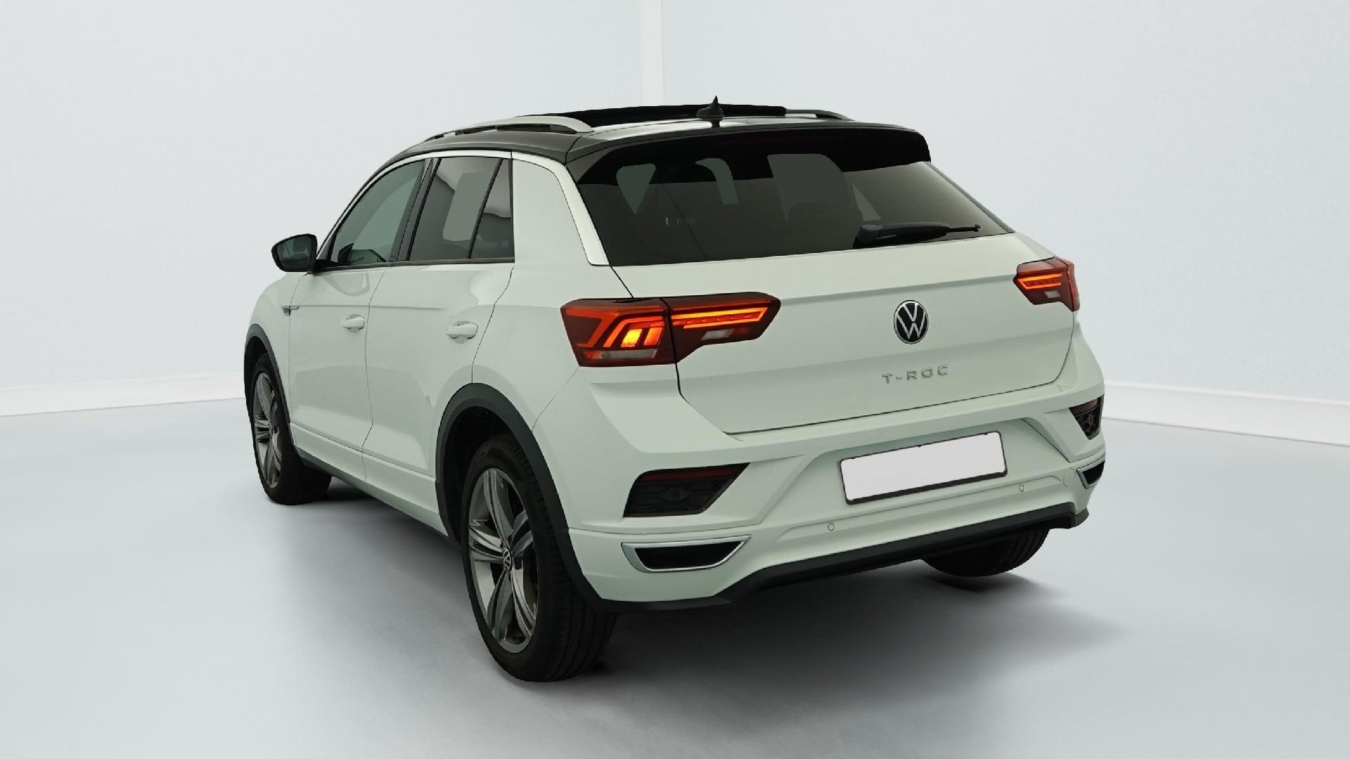 Volkswagen T-Roc 1.5 TSI 150 EVO Start/Stop DSG7 R-Line photo