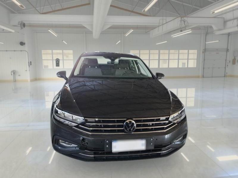 VOLKSWAGEN PASSAT / 2019 / 5P / STATION WAGON VAR. 2.0TDI SCR EVO 110KW BUSINESS DSG photo