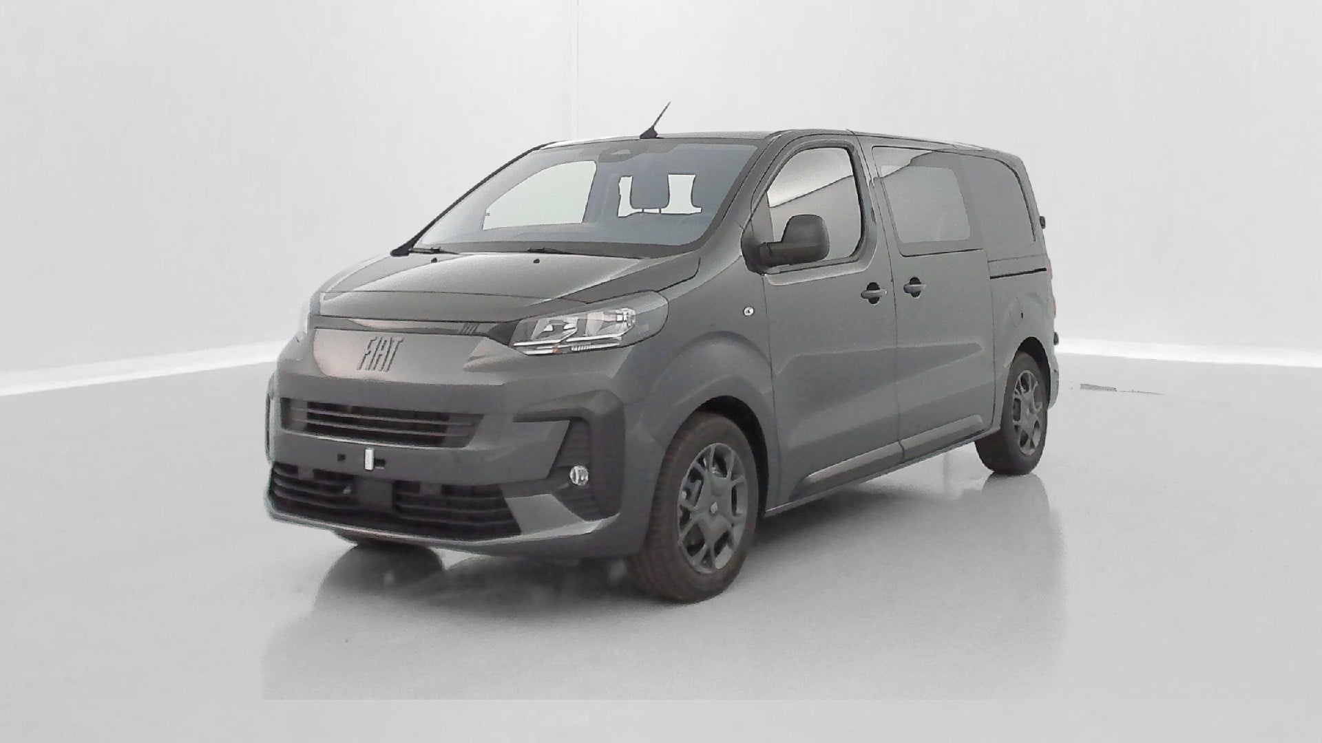 Fiat Scudo Pack Premium Connect 2.0 BlueHDi 180 photo