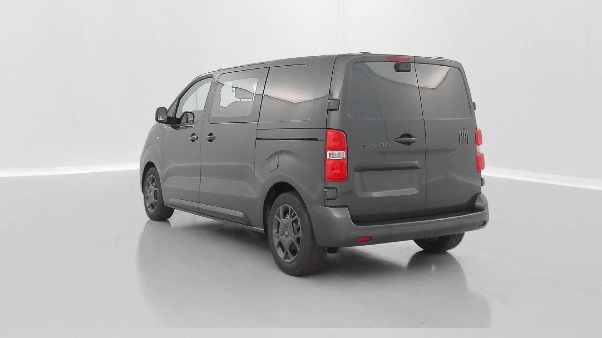 Fiat Scudo Pack Premium Connect 2.0 BlueHDi 180 photo