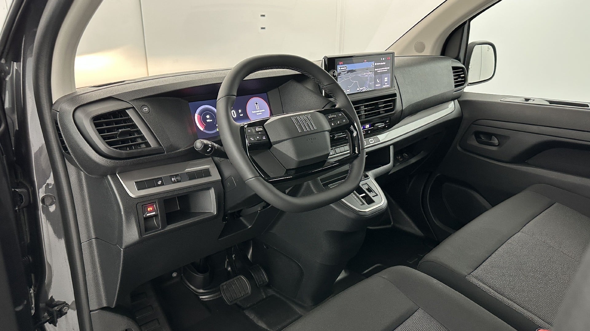 Fiat Scudo Pack Premium Connect 2.0 BlueHDi 180 photo