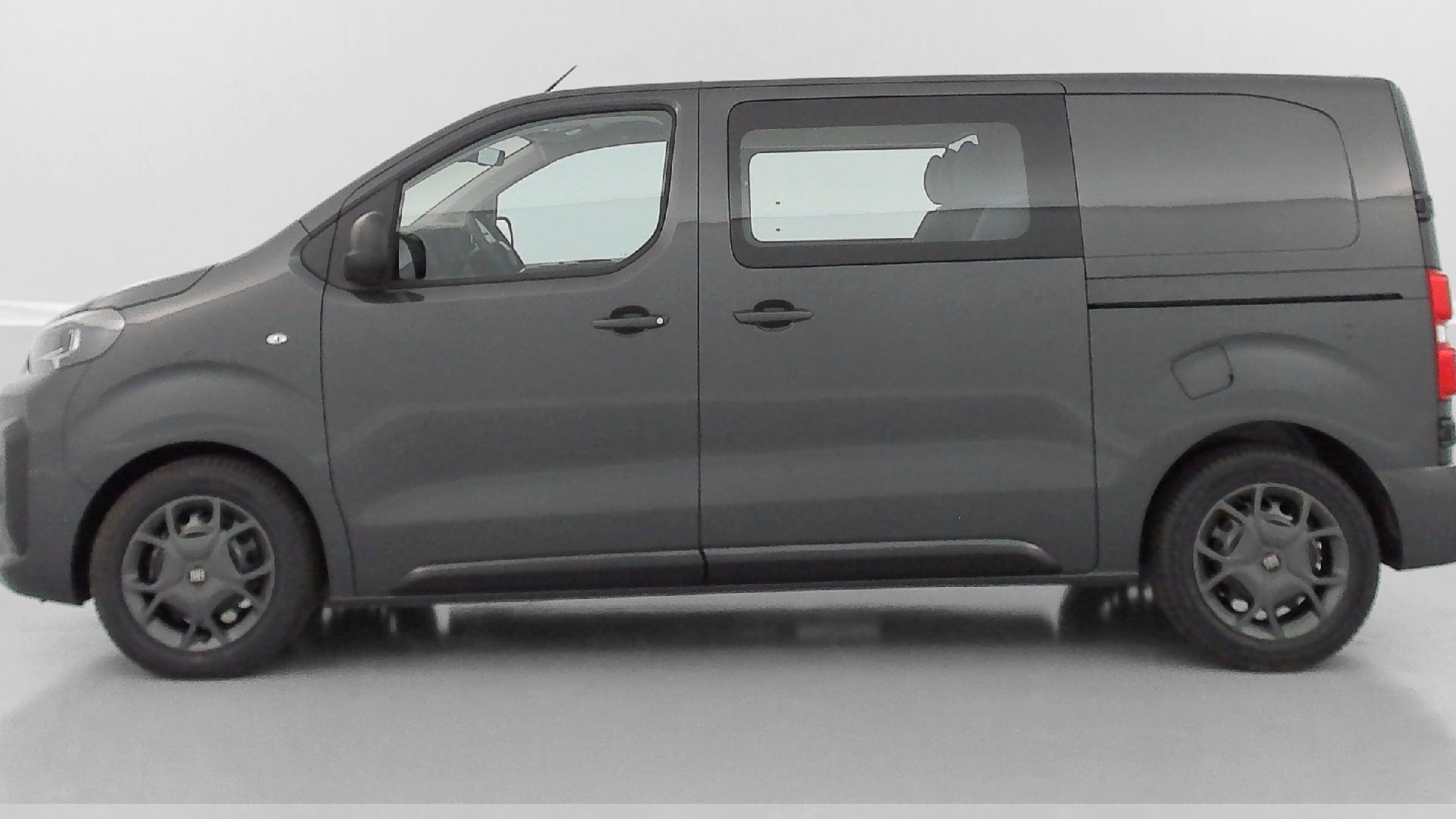 Fiat Scudo Pack Premium Connect 2.0 BlueHDi 180ch photo
