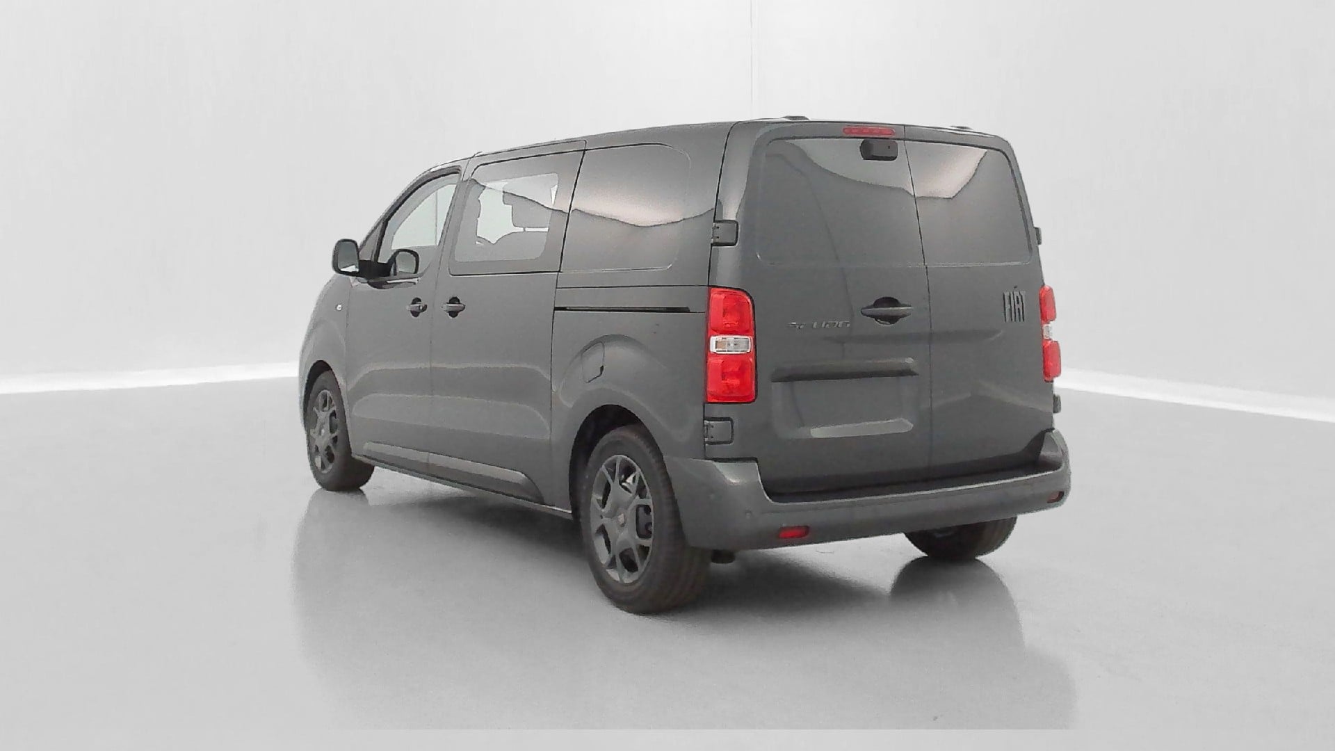 Fiat Scudo Pack Premium Connect 2.0 BlueHDi 180ch photo