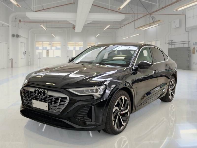 AUDI Q8 E-TRON SPORTBACK / 2022 / 5P / SUV 55 QUATTRO S LINE EDITION