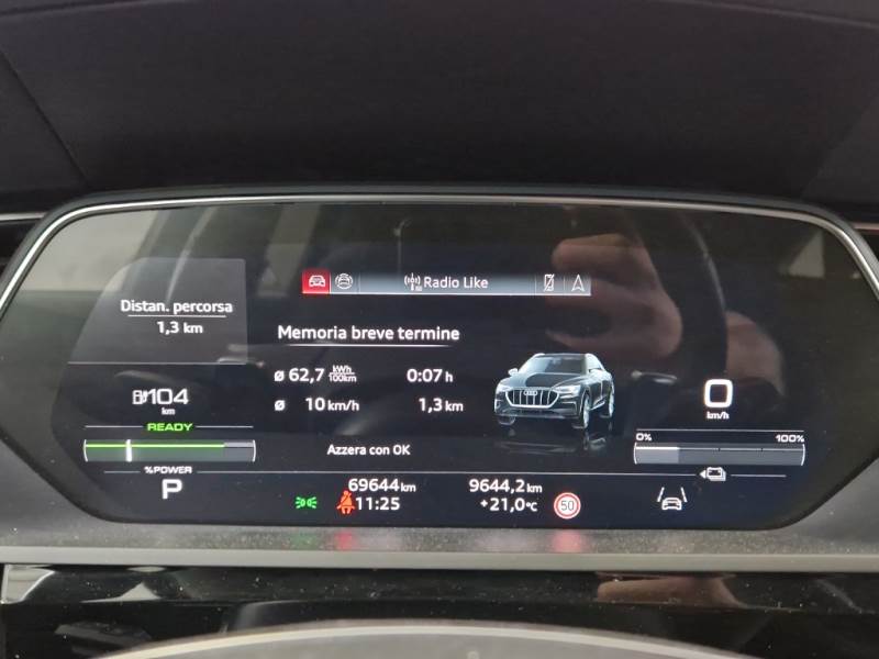 AUDI Q8 E-TRON SPORTBACK / 2022 / 5P / SUV 55 QUATTRO S LINE EDITION photo