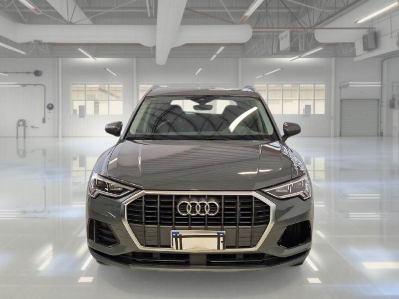 AUDI Q3 / 2018 / 5P / SUV 45 TFSI E S TRONIC BUSINESS photo
