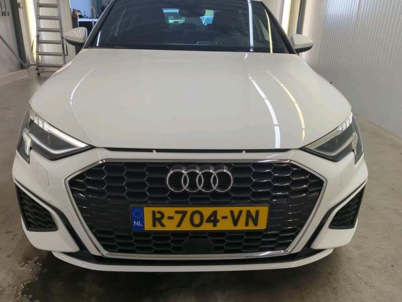 AUDI A3 Limousine 35 TFSI S edition photo