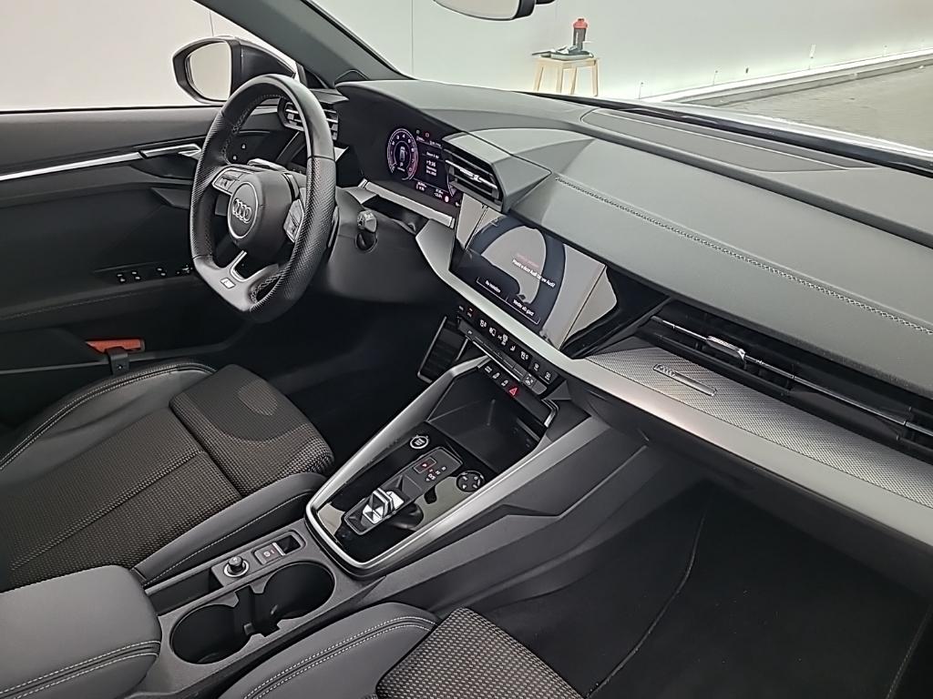 AUDI A3 Sportback 35 TFSI S tronic S edition 5D 110kW photo