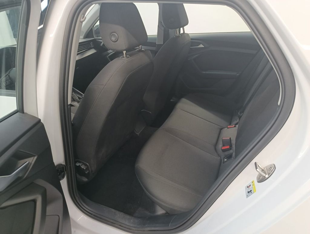 AUDI A1 SPORTBACK - 2019 30 TFSI 110hp S tronic (EU6d-TEMP) 5d photo