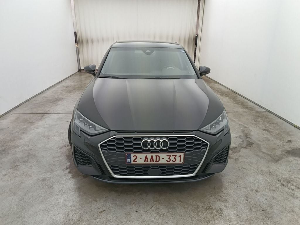 Audi A3 Berline 1.5 TFSi 35 110kW S tronic S line 4d photo