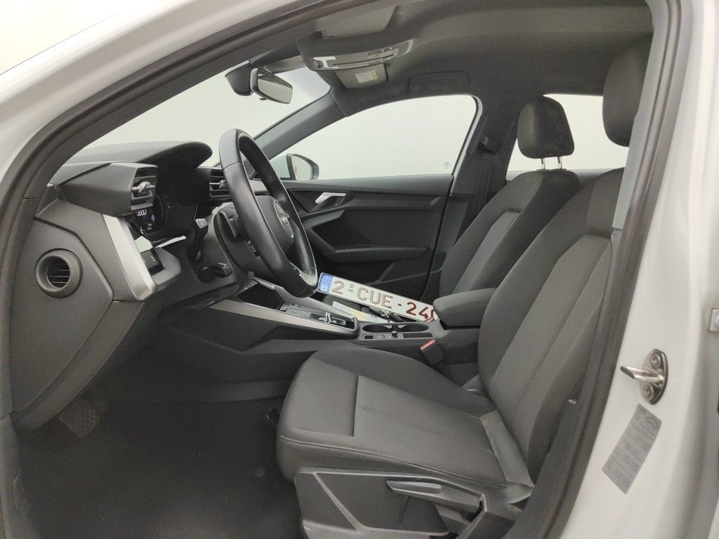 Audi A3 Sportback 1.4 40 TFSI e Attraction 5d photo