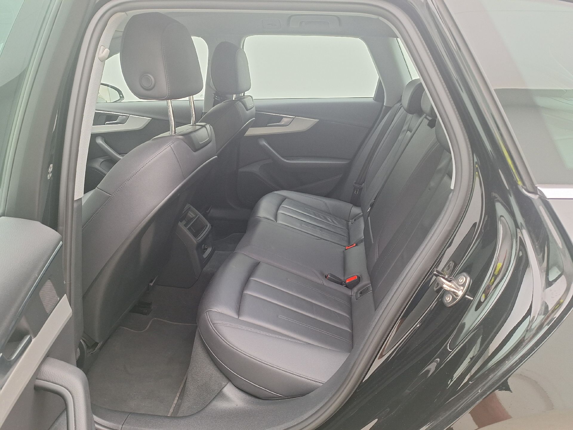 Audi, A4 Avant FL'19, Audi A4 Avant 2.0 30 TDi 100kW S tronic Attraction photo