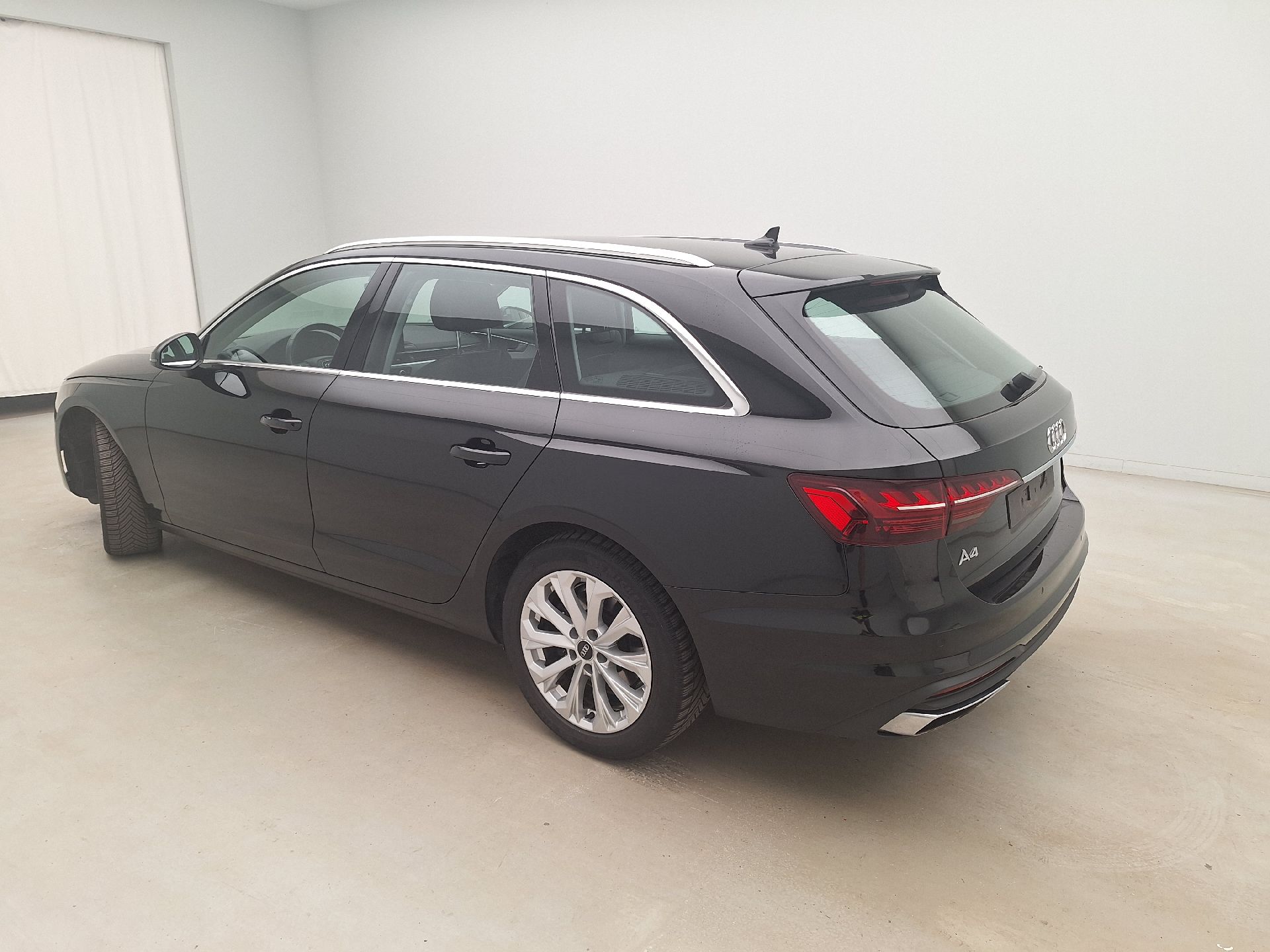 Audi, A4 Avant FL'19, Audi A4 Avant 2.0 30 TDi 100kW S tronic Attraction photo