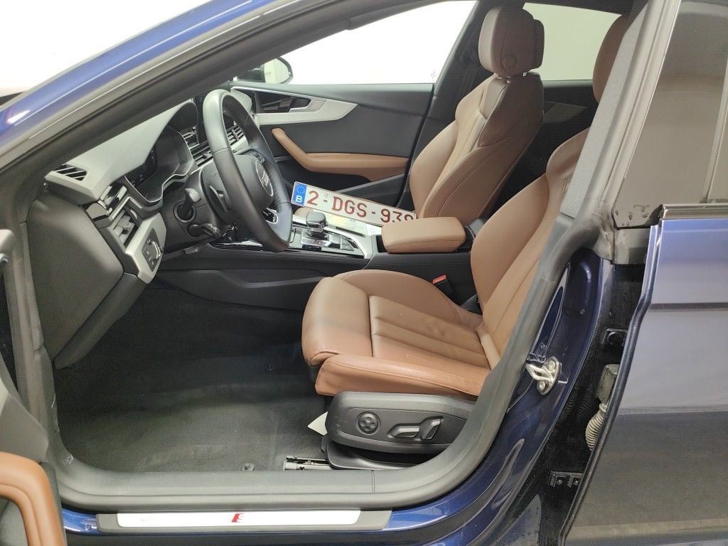 Audi A5 Sportback 35 TFSI S tronic Bus. Ed. S Line 5d photo