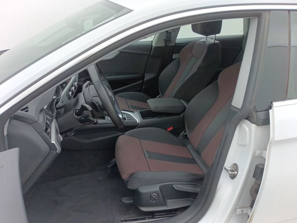AUDI A5 SPORTBACK - 2020 35 TFSI 150hp S line S tronic 5d photo