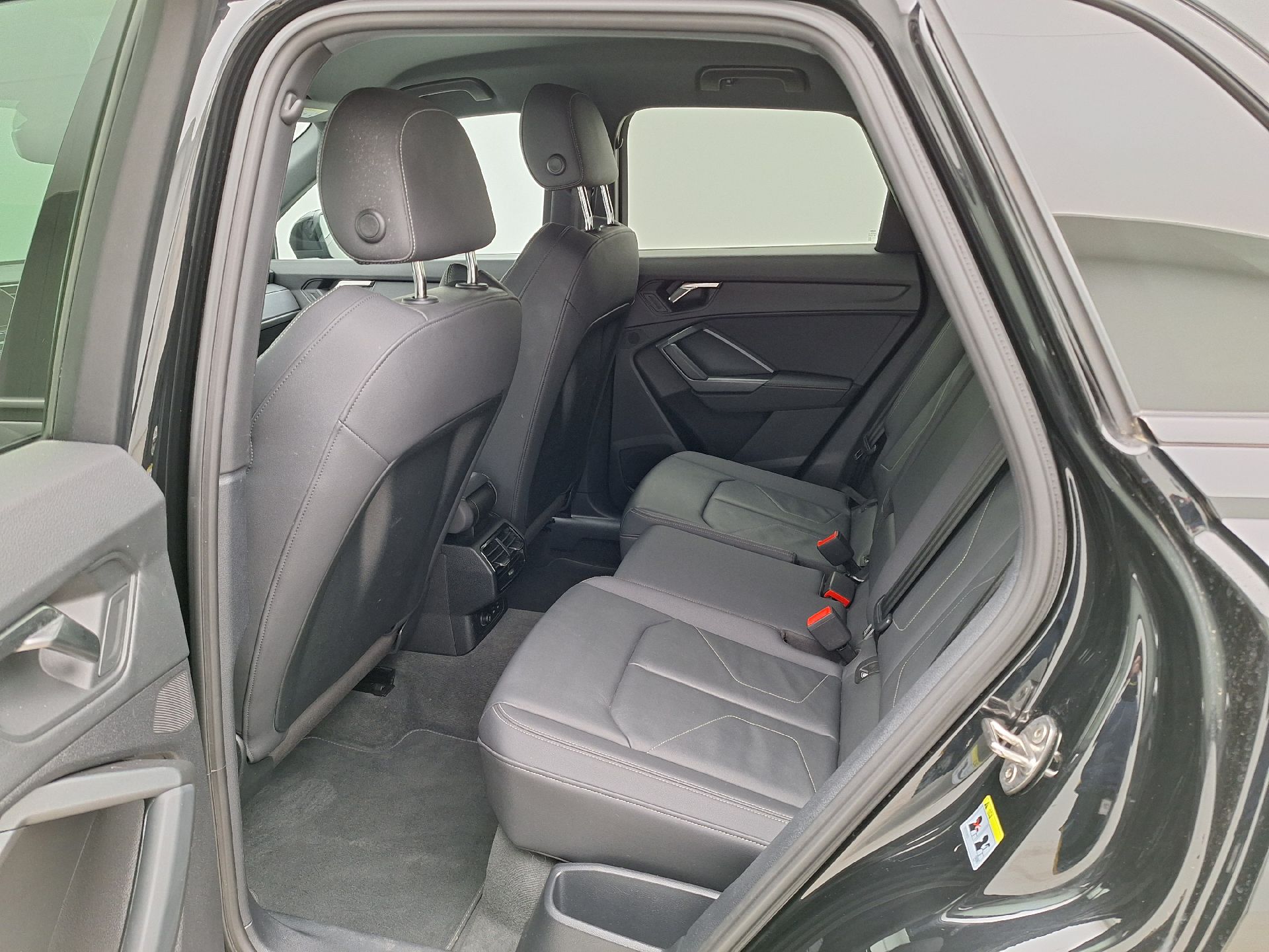 Audi, Q3 '18, Audi Q3 35 TDI S tronic S line Business Edition 5d photo