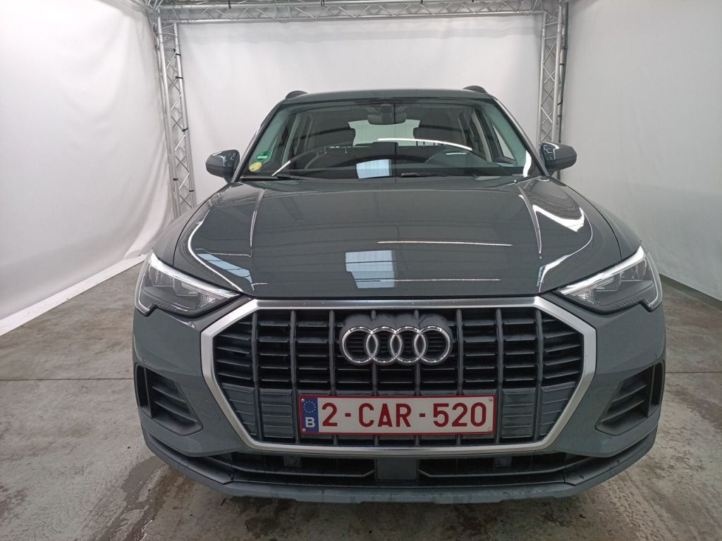 Audi Q3 35 TDI S Tronic Bus. Ed. Attraction 5d photo