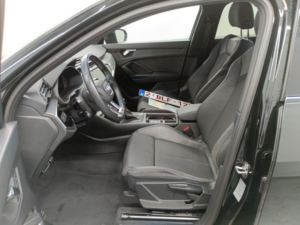 Audi Q3 Sportback 45 TFSI e S tronic S Line 5d photo