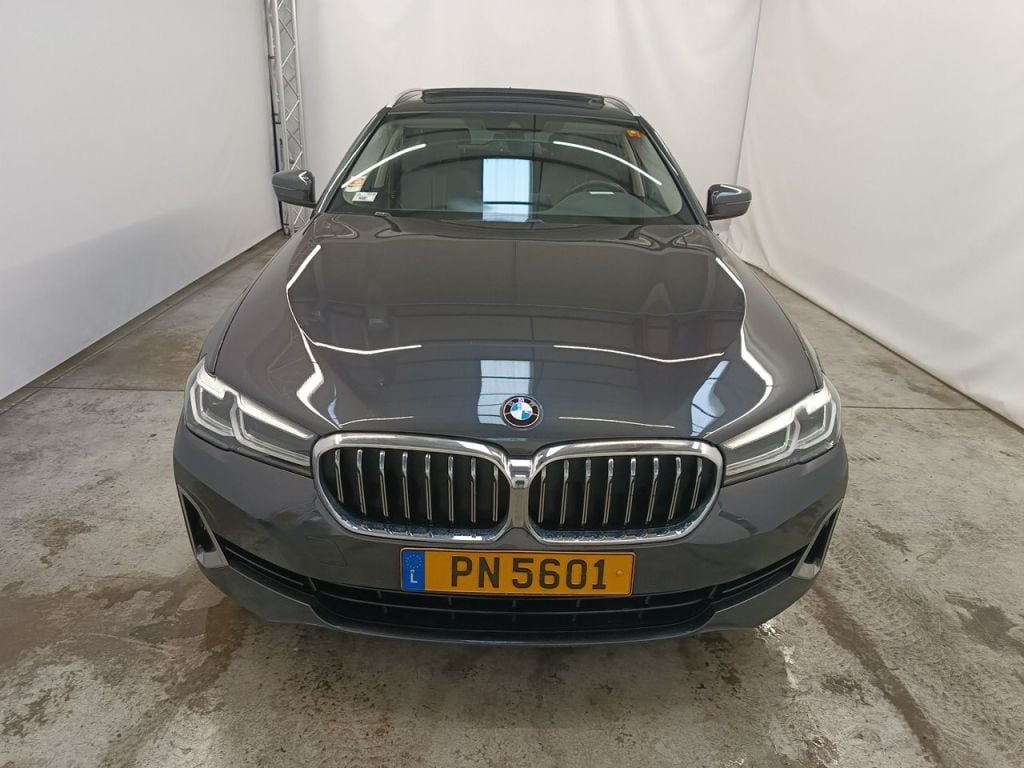 BMW 5 TOURING DIESEL - 2020 520 dXA 190 MHD 5d photo