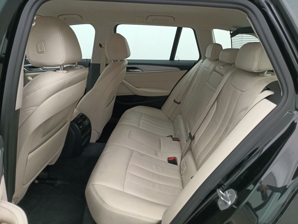 BMW 5 Reeks Touring 520d Aut. (140 kW) Business Edition 5d photo