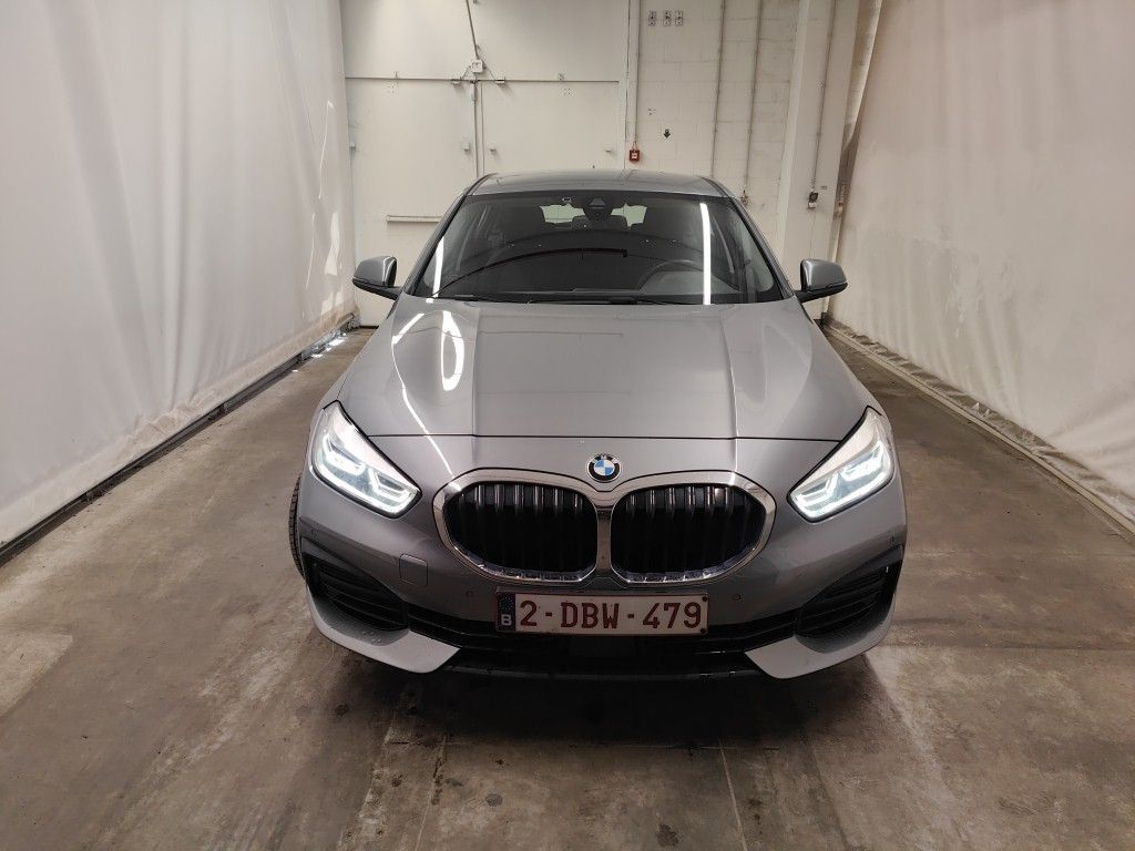 BMW 1 Reeks Hatch 116iA (80 kW) 5d photo