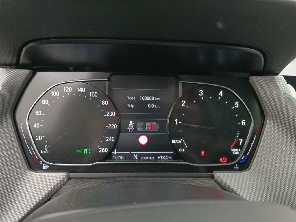 BMW 1 Reeks Hatch 118i (103 kW) 5d photo