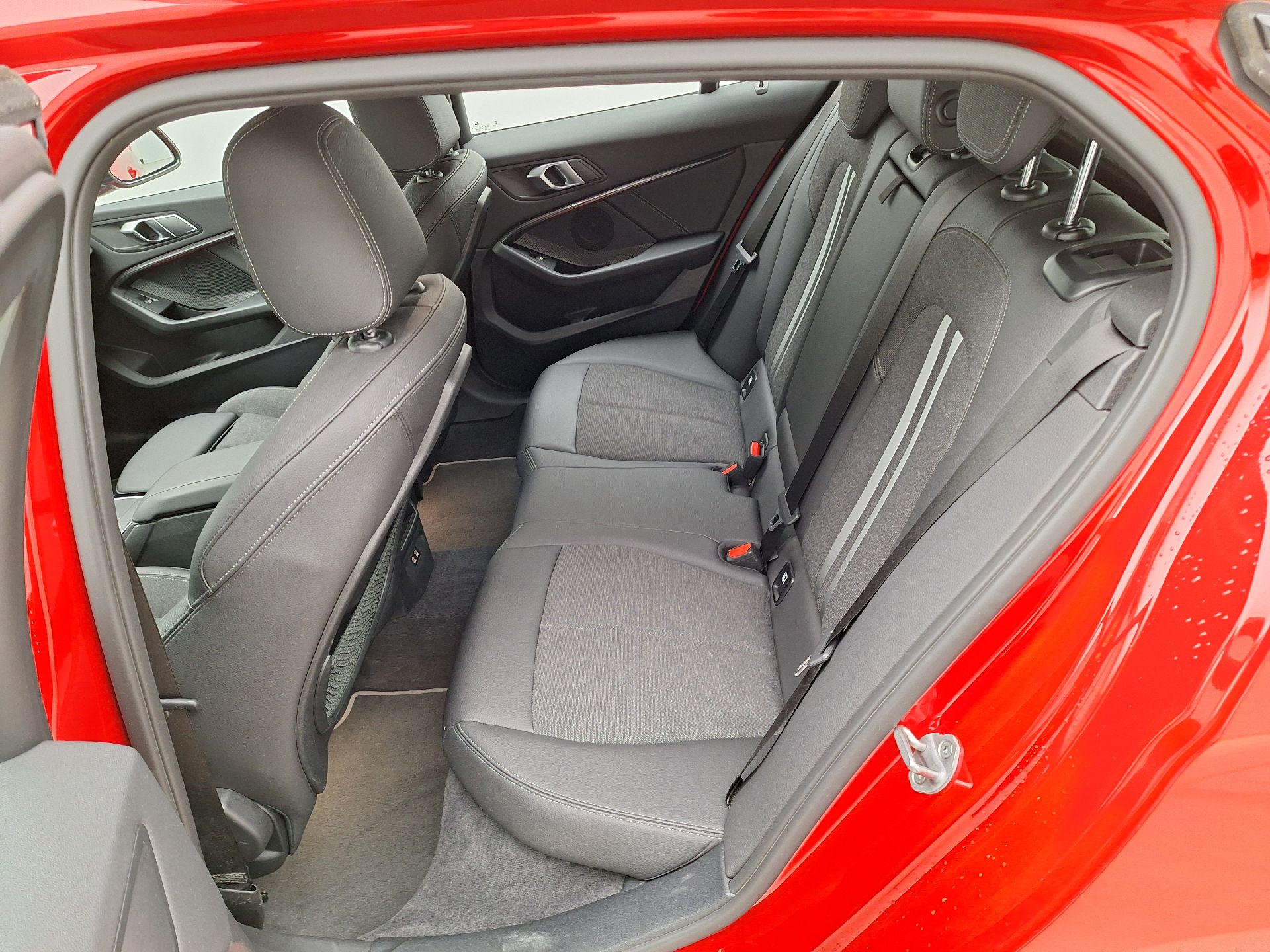 BMW, 1-serie '19, BMW 1 Reeks Hatch 116dA (85 kW) 5d photo