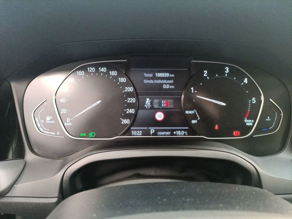 BMW 3 Reeks Touring 318dA (100 kW) 5d photo