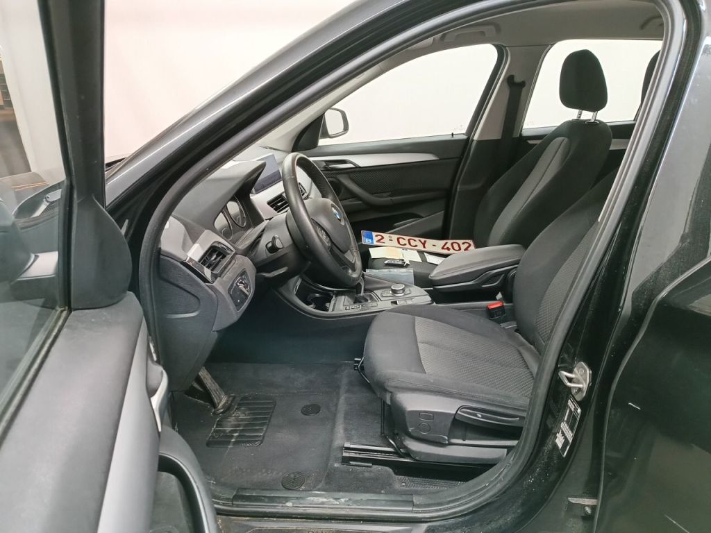 BMW X1 sDrive16dA (85 kW) 5d photo