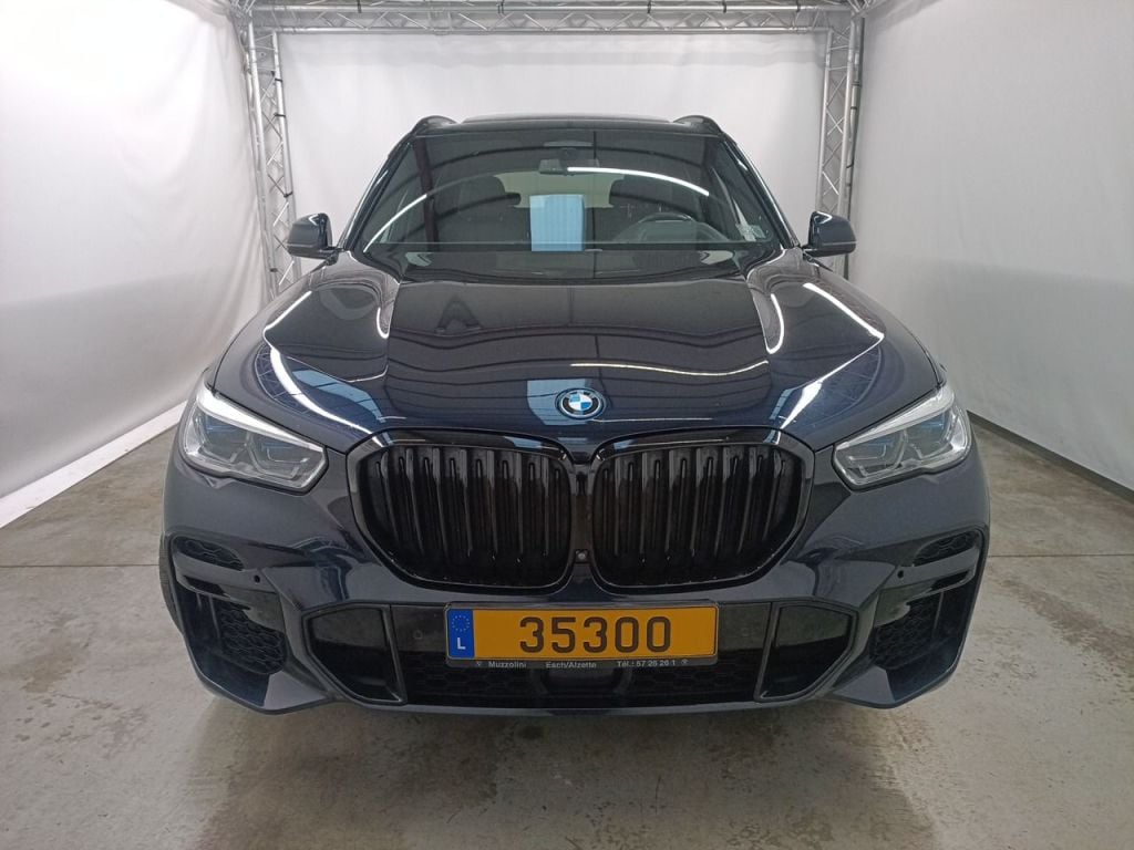 BMW X5 - 2018 3.0AS 286hp xDrive45e PHEV (EU6AP) 5d ///M-SportKit (total options: 23,732 Ex.Vat) photo