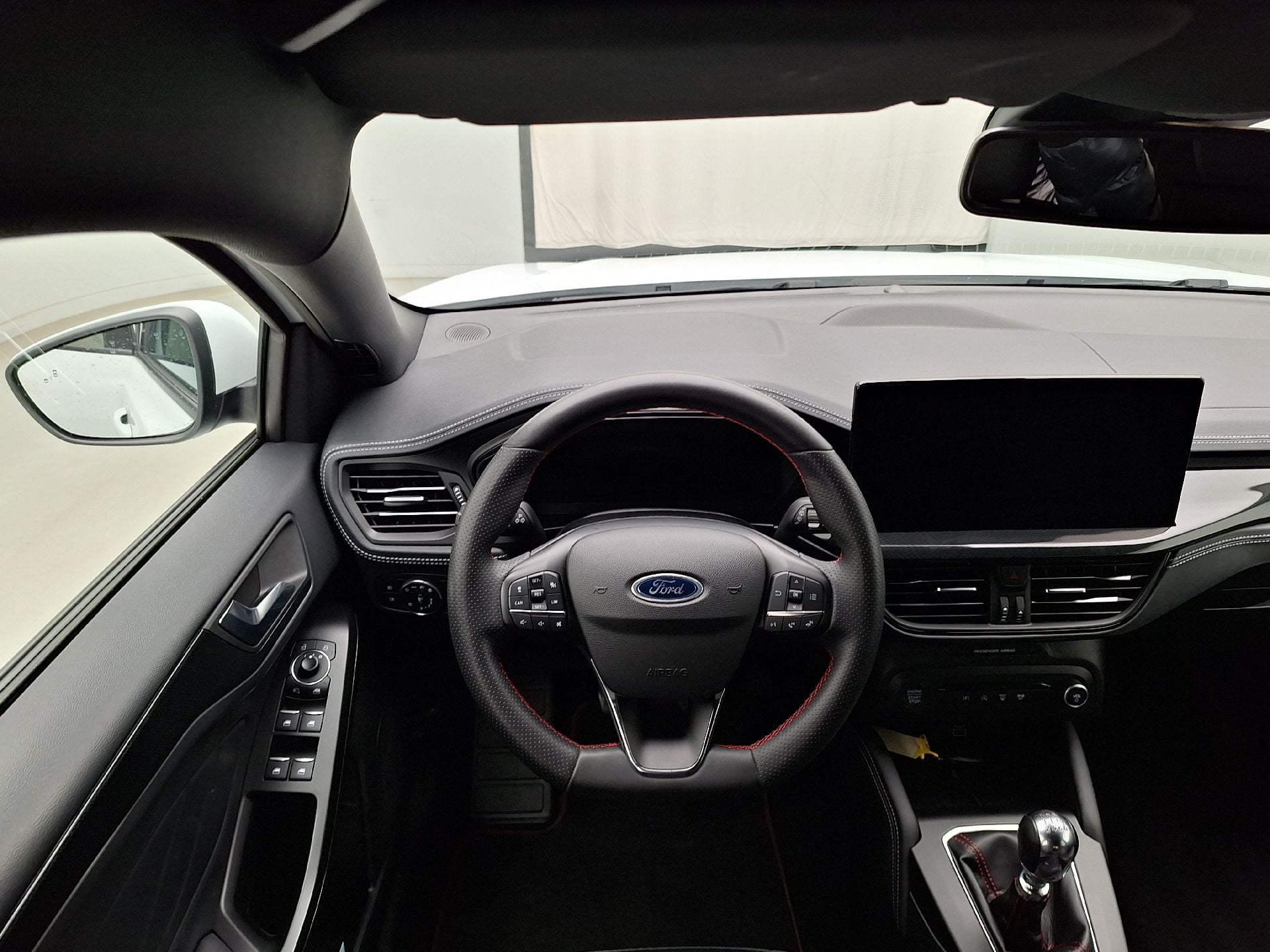 Ford, Focus FL'21, Ford Focus 1.0i EcoB. MHEV 114kW ST-Line X Vignale photo