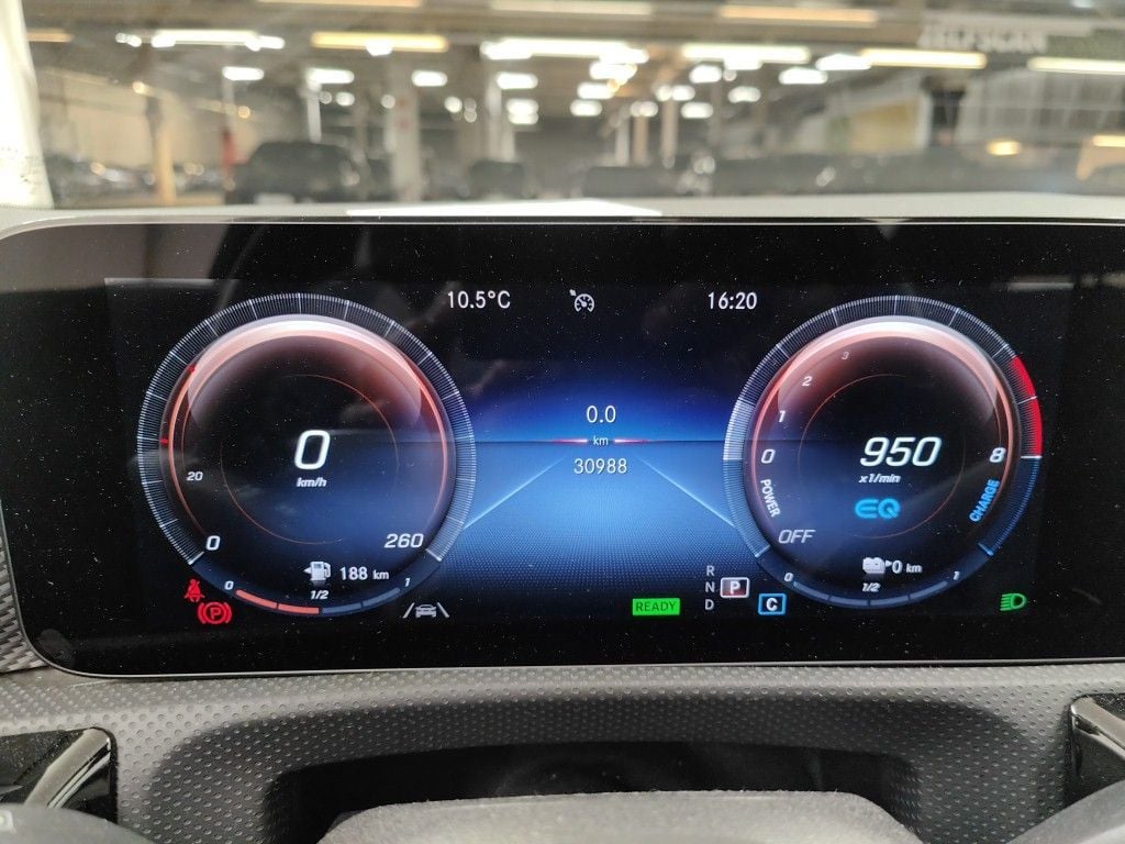 Mercedes-Benz CLA CLA 250 e Business Solution 4d photo