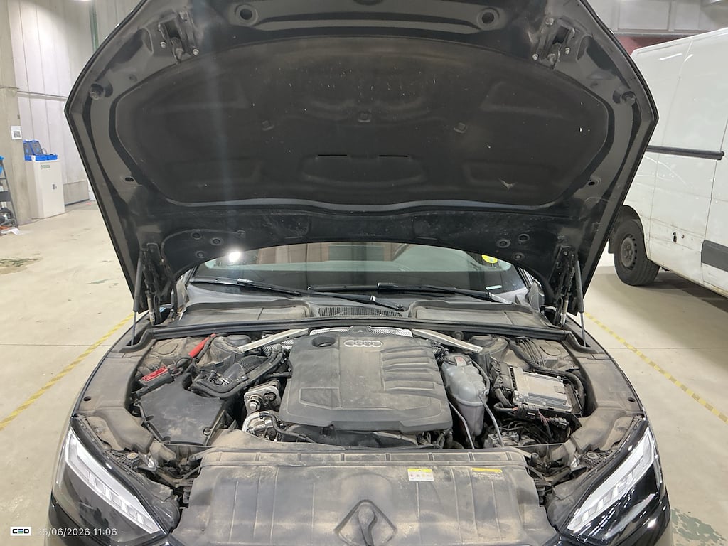 AUDI A5 SPORTBACK 2.0 30 TDI S TRONIC BUS. ED. photo