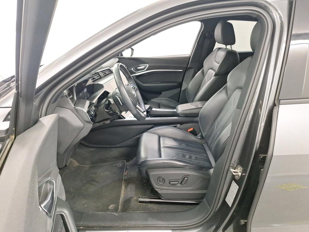 AUDI E-TRON SPORTBACK BEV 95KWH 55 QUATTRO S-LINE photo