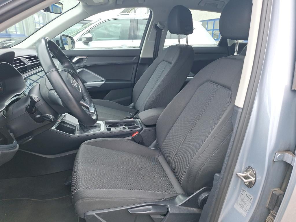 AUDI Q3 1.4 45 TFSI E S TRONIC photo