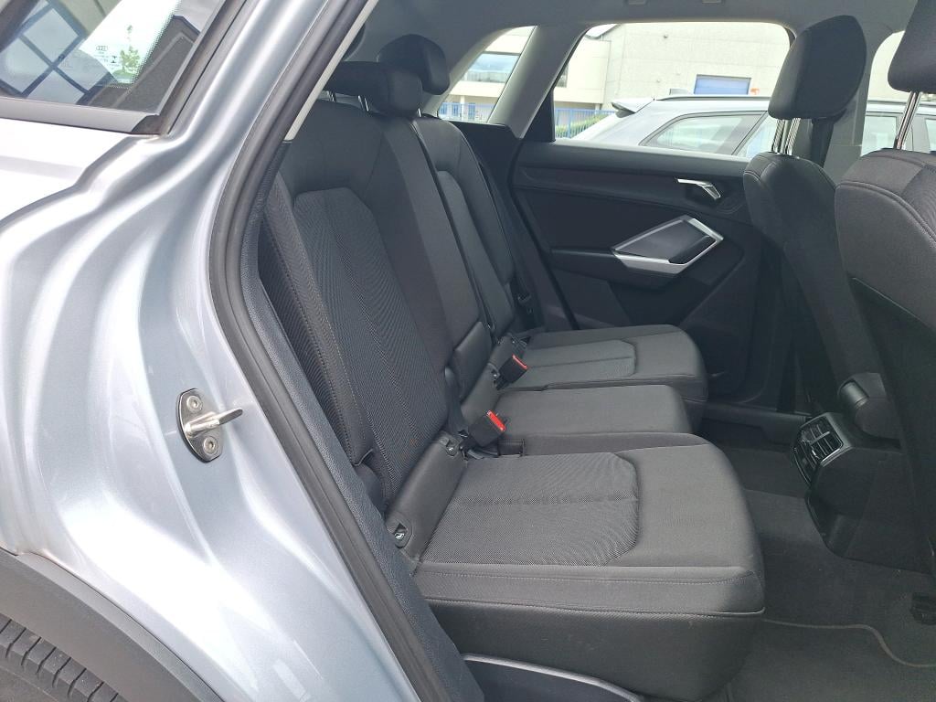 AUDI Q3 1.4 45 TFSI E S TRONIC photo
