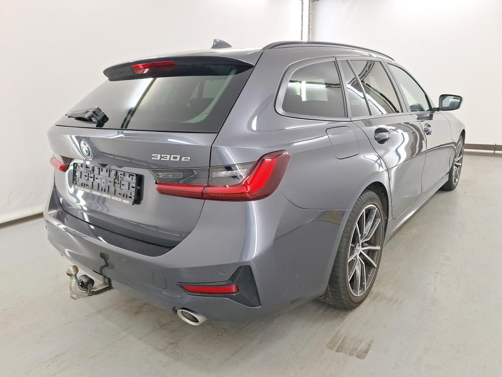 BMW 3 TOURING - 2019 330eAS PHEV photo