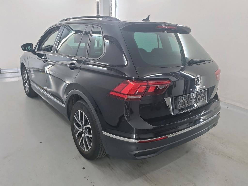 VOLKSWAGEN TIGUAN 1.5 TSI 110KW LIFE photo